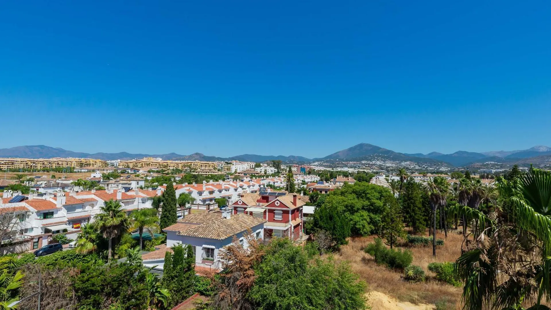 Marbella Beach San Pedro Apartment